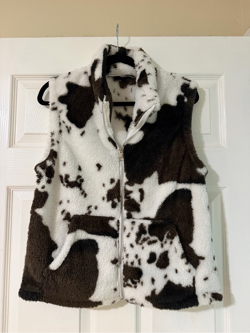 Cow-Print Faux Fur Zip Vest - White & Brown